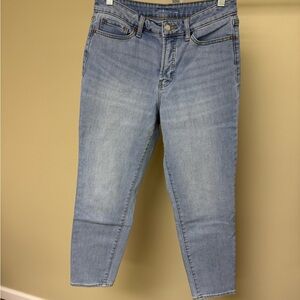 Old Navy Light Wash Straight Jeans Women’s Size 6